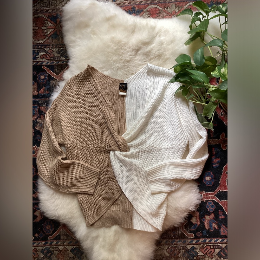 Vintage Women's Tan and White Ying yang tie front Sweater- size small